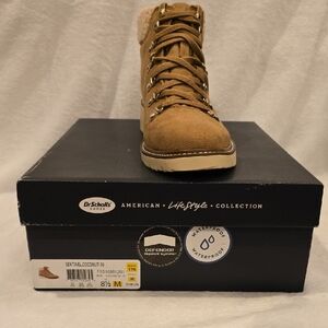 Dr. Scholl's Tan Ankle Boots with Lace-Up Design